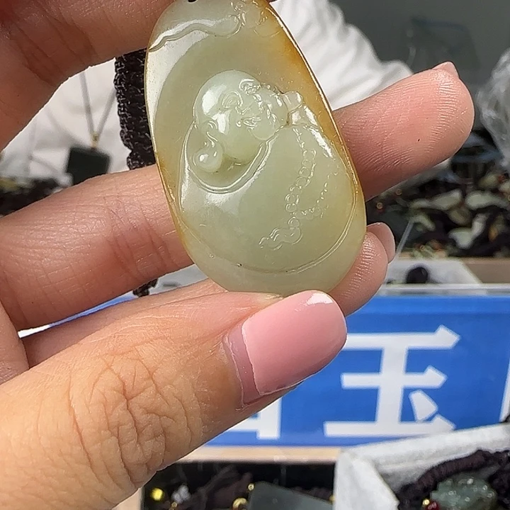 颈饰未镶嵌和田玉