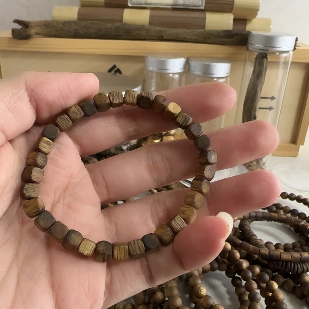 沉香碎屑沉香奇楠沉香方糖手链