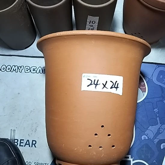 紫砂红泥特大金钟一个