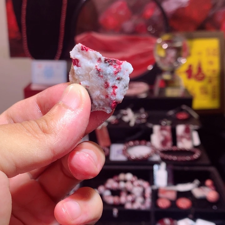 天然辰砂原石毛料5