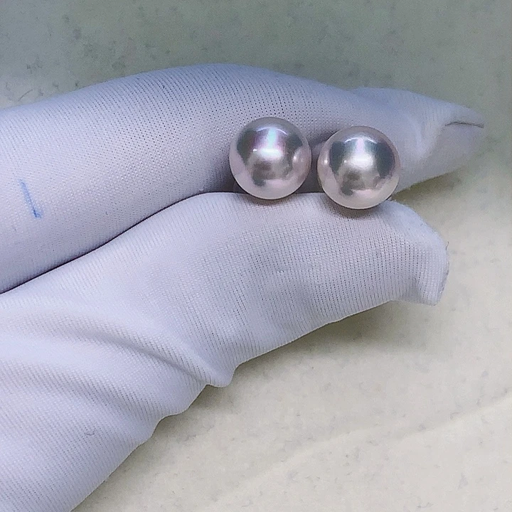 18K金镶嵌耳钉8.5-9海水珍珠