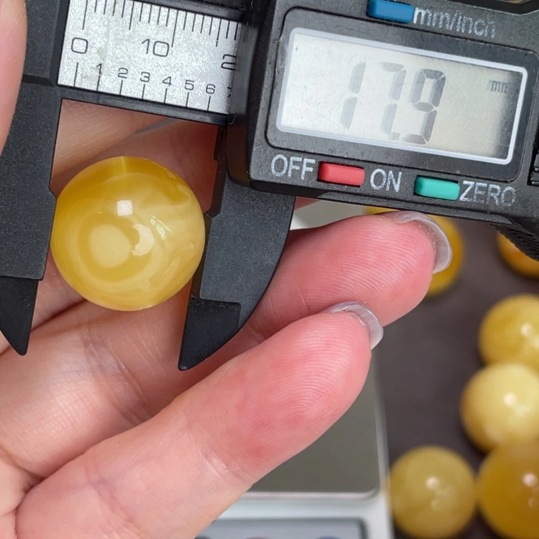 未镶嵌琥珀裸石蜜蜡168