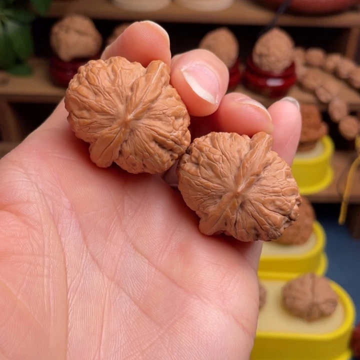 文玩核桃把件元宝36