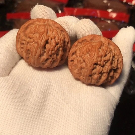 泽***阳把件文玩核桃白狮子36