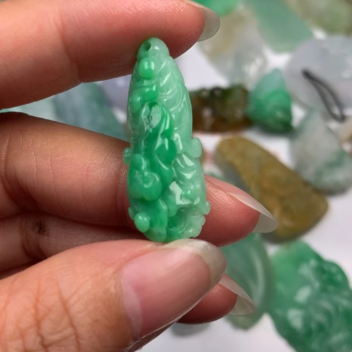 颈饰未镶嵌翡翠翡翠