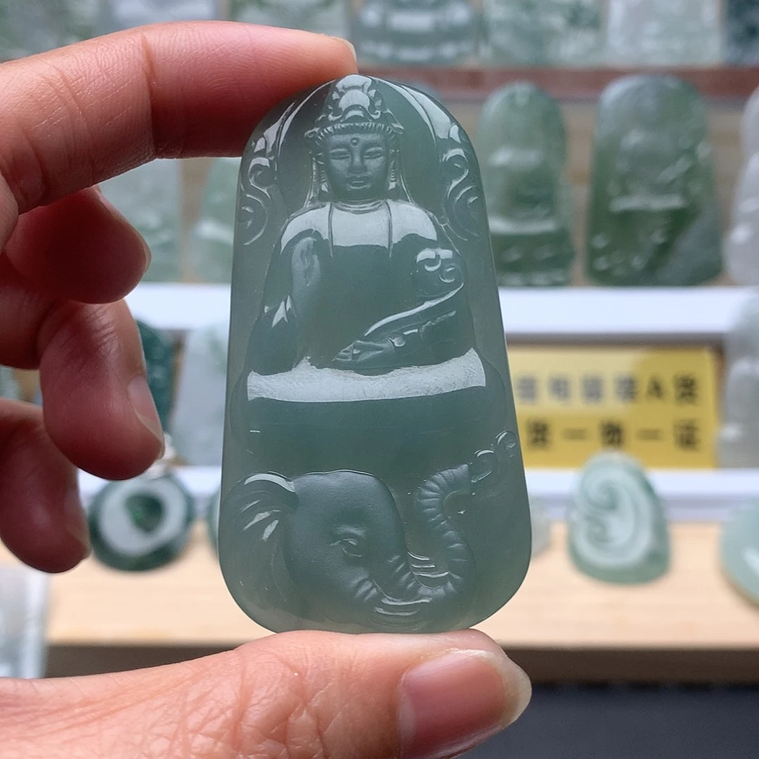 翡翠未镶嵌颈饰普贤