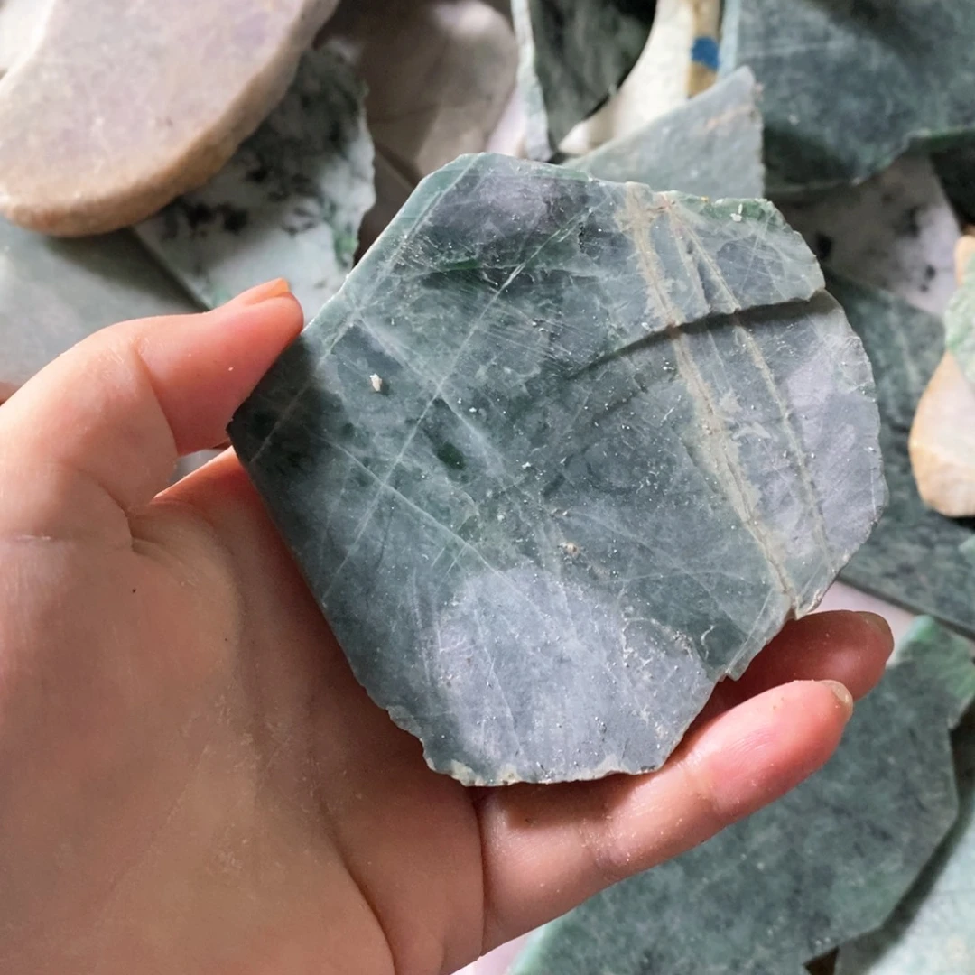 颈饰未镶嵌翡翠天然翡翠