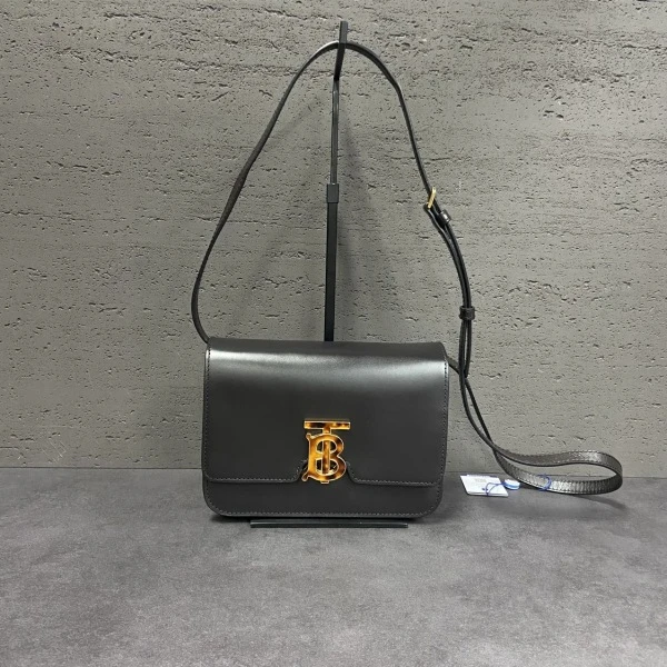 博柏利/95新/包包/250618LT0014/C14305924117