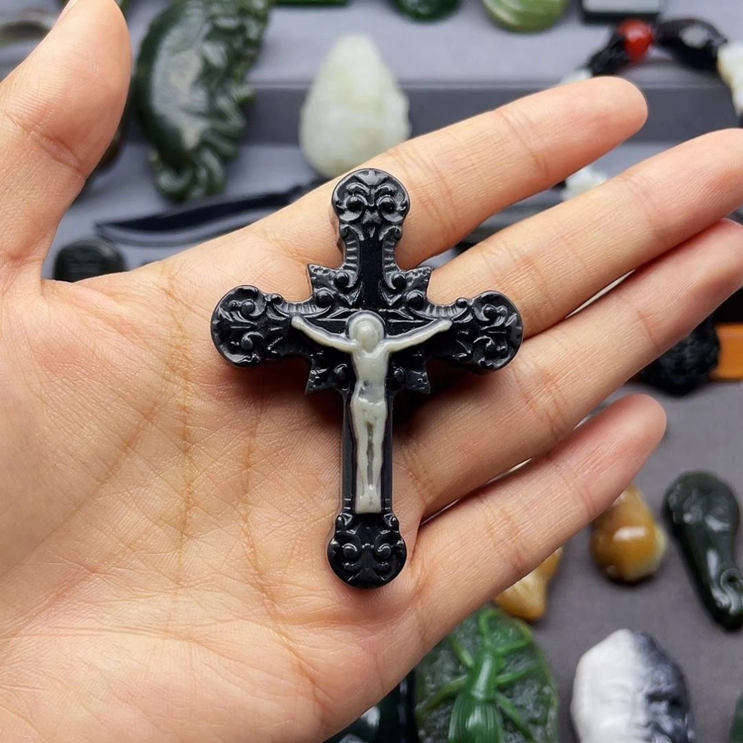 谦***语和田玉未镶嵌颈饰