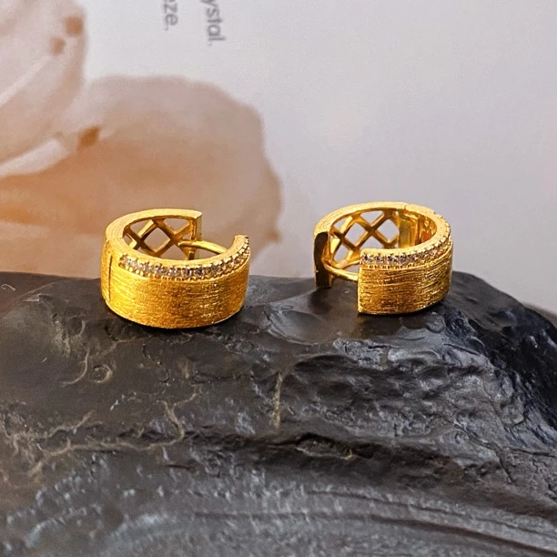 925银耳饰 丝韵 几何宽面拉丝简约高级感耳扣3001678