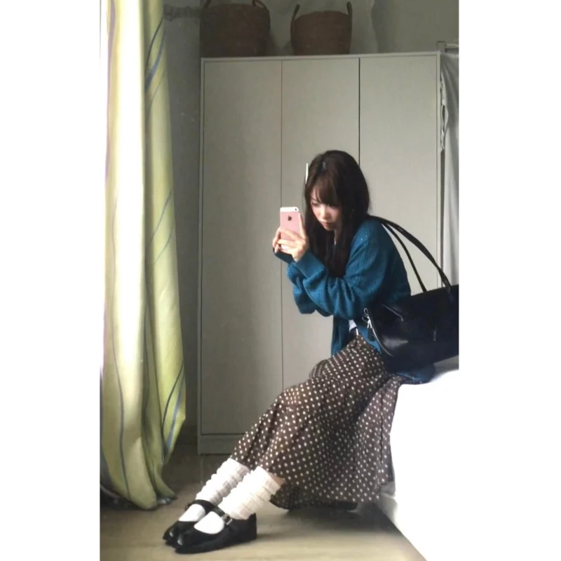 MARIE.COCO小个子穿搭秋季新款蓝色镂空长袖针织开衫搭碎花半身裙