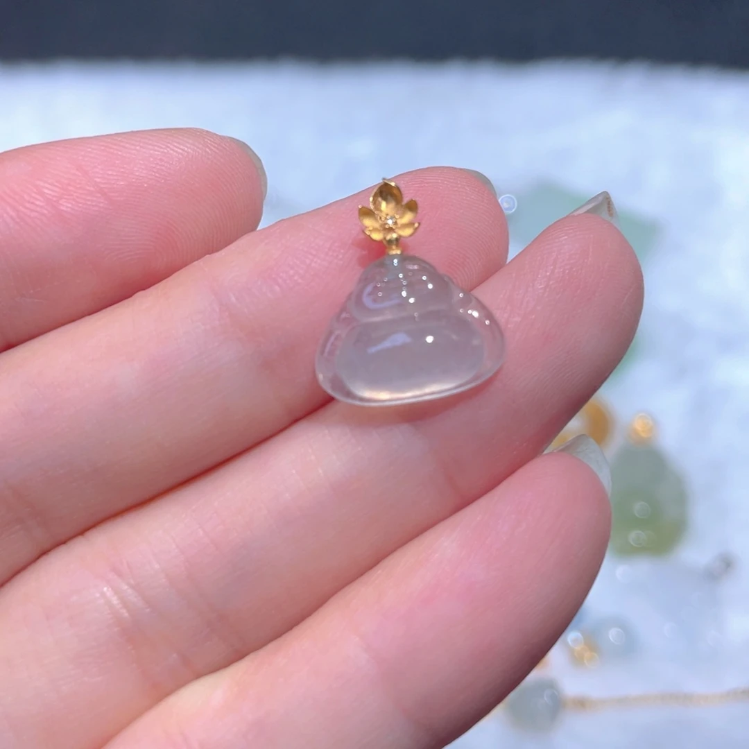 翡翠18K金镶嵌颈饰翡翠