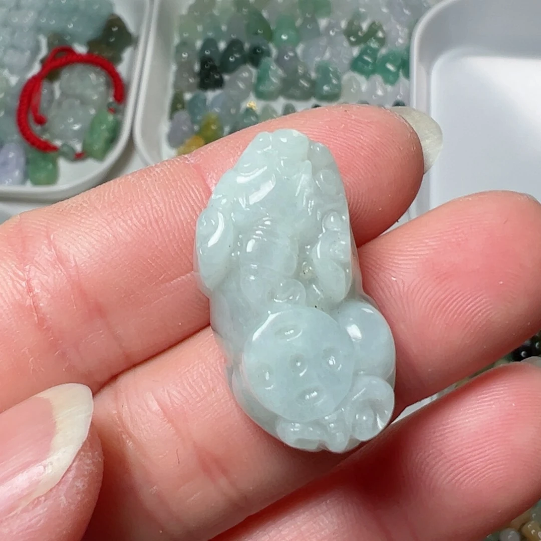 翡翠颈饰未镶嵌从**?两头孔貔貅30*17*13