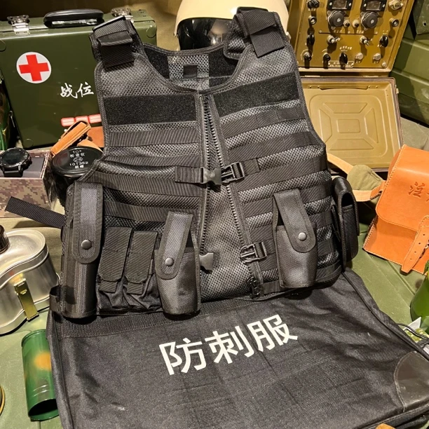 正品黑色防刺服全新库存均码可调节带包