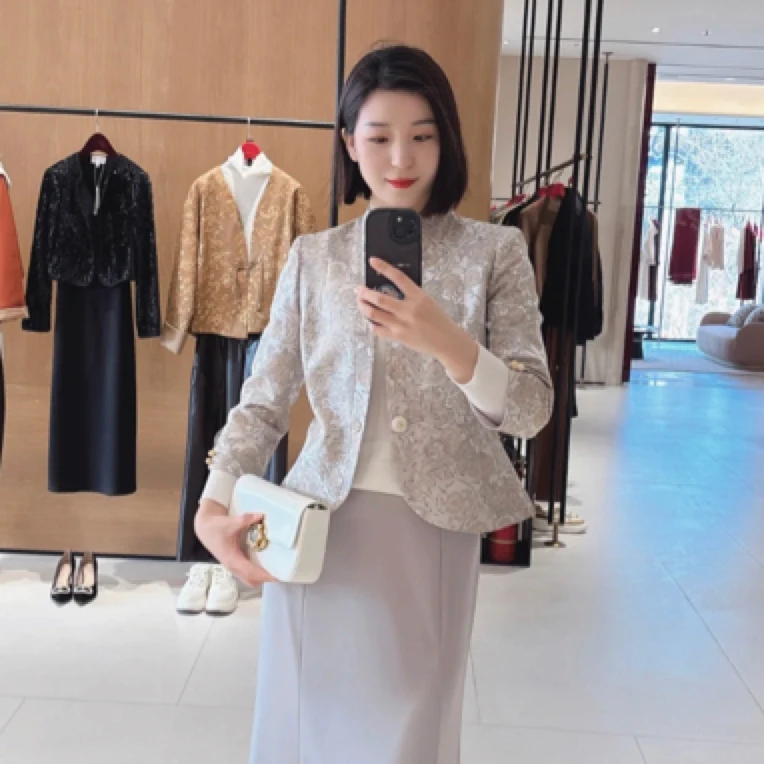 【多多】高端系列 杜鹃同款桑蚕丝提花立领西装外套 Y2596