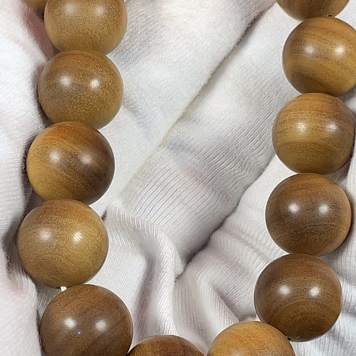 I***曼檀香木老山檀横纹黑肉老料1.5