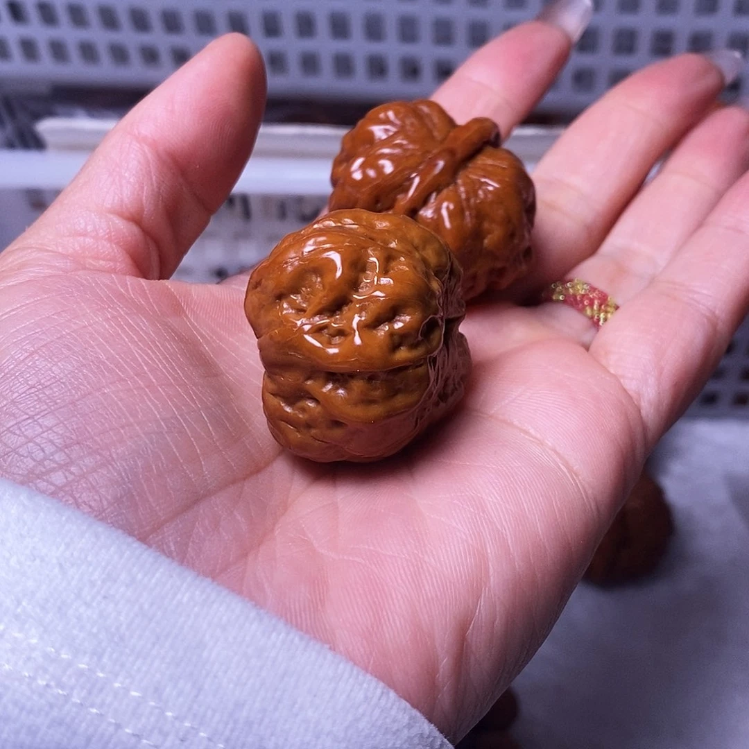 吊坠文玩核桃给****?一帆风顺