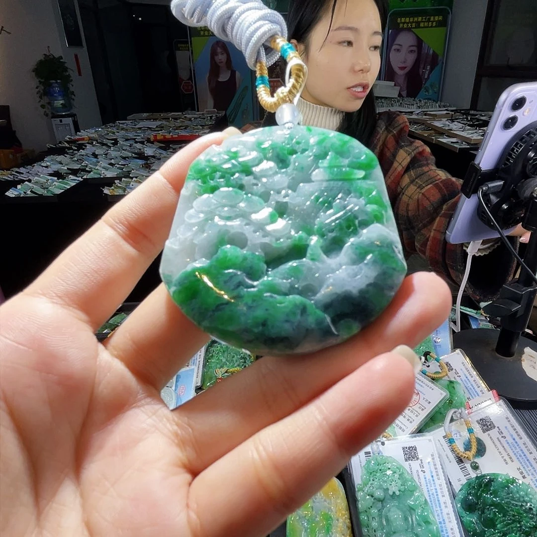 颈饰未镶嵌翡翠一