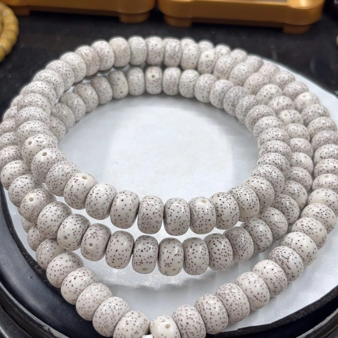 中***场星月菩提手串8-12（小刀不足尺）