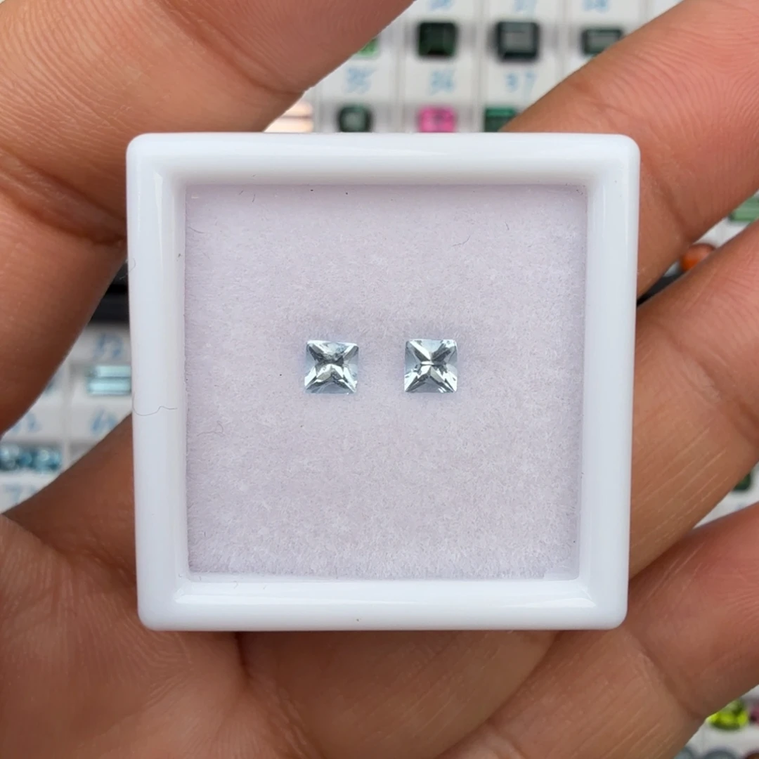 海蓝宝石裸石天然方3*3mm一对