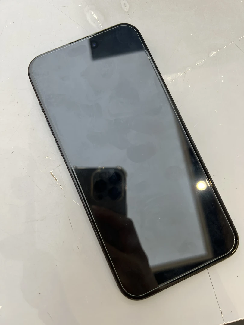 99新 Apple/苹果 Apple/苹果15Promax黑色二手手机资源机手机屏幕