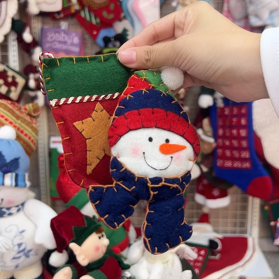 毛绒袜子雪人毛毡挂件一对