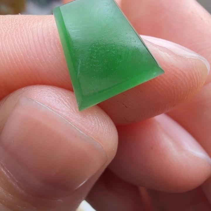 定制翡翠未镶嵌包工