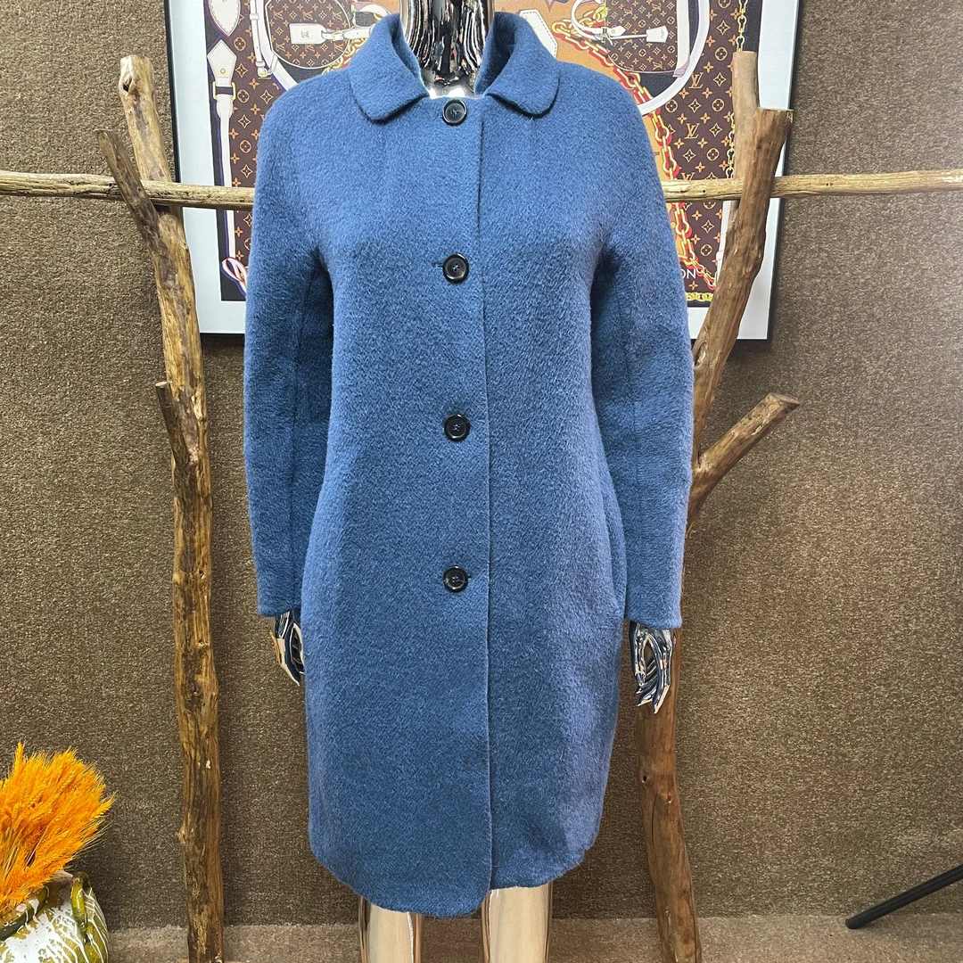 99新 MaxMara 纯色阔领羊毛大衣 40码