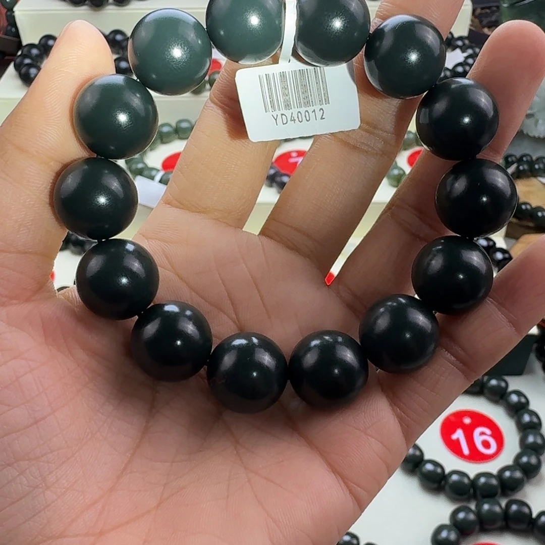 和田玉未镶嵌手串一颗带糖