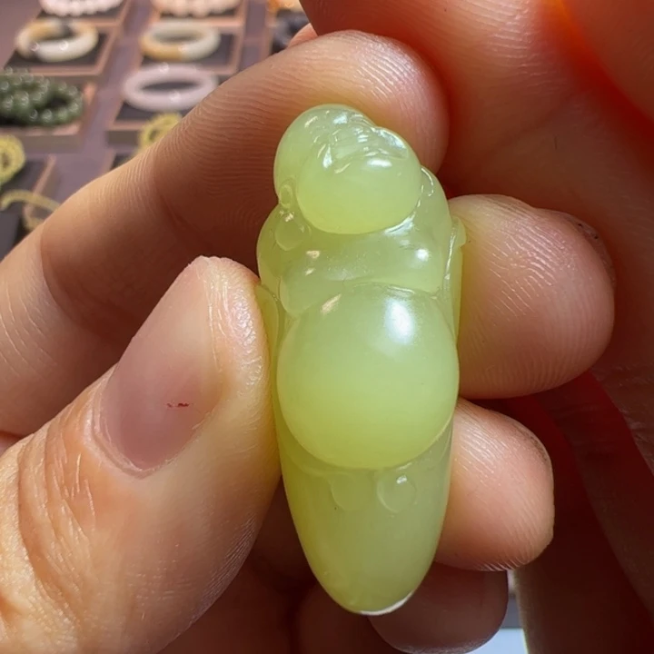 和田玉（黄玉）未镶嵌颈饰