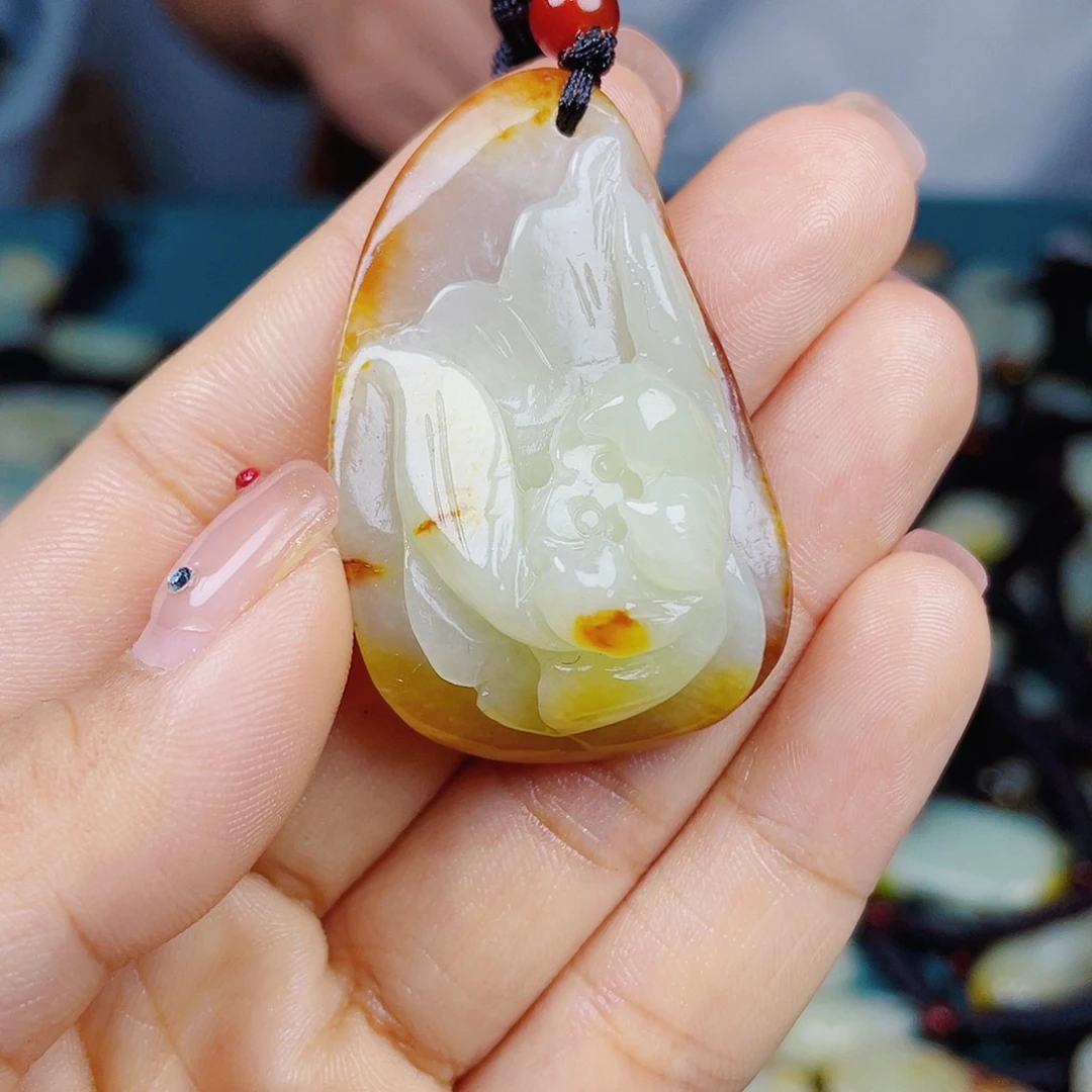颈饰未镶嵌和田玉