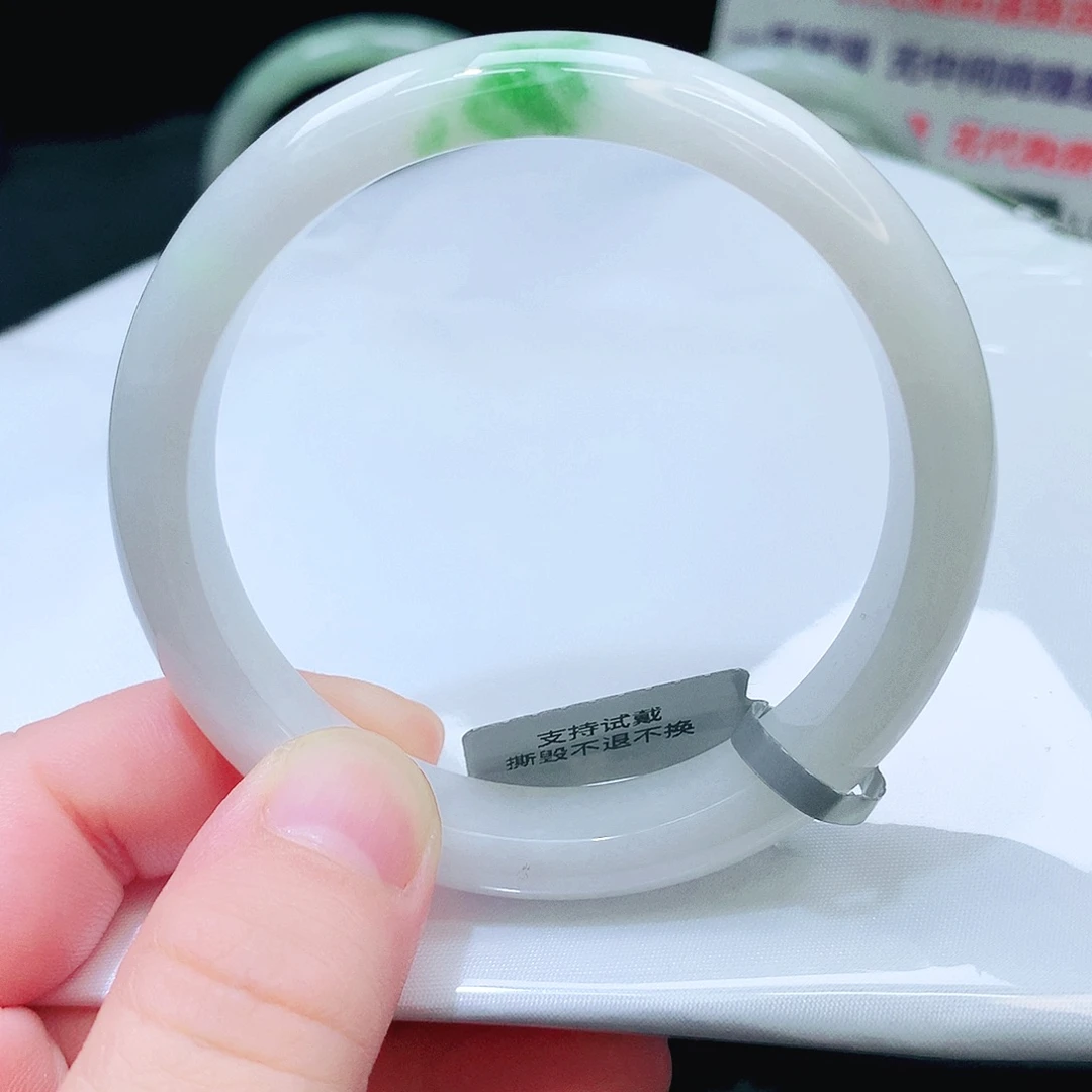 翡翠未镶嵌手镯02