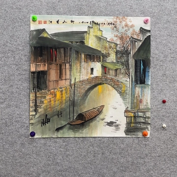 国画花鸟等图案为一体而