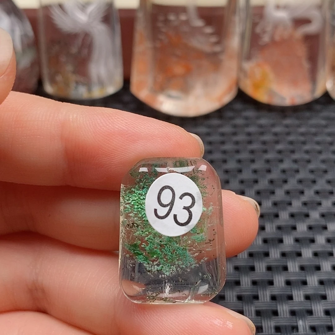 未镶嵌吊坠(不含链)水晶?*宝