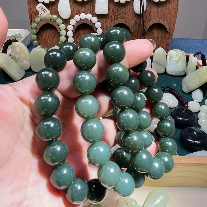 和田玉（糖玉）未镶嵌颈饰