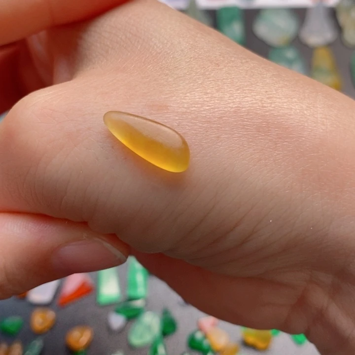 定制翡翠未镶嵌随行