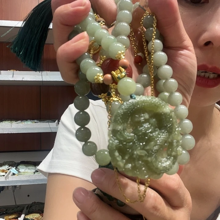 岫玉未镶嵌岫玉吊坠