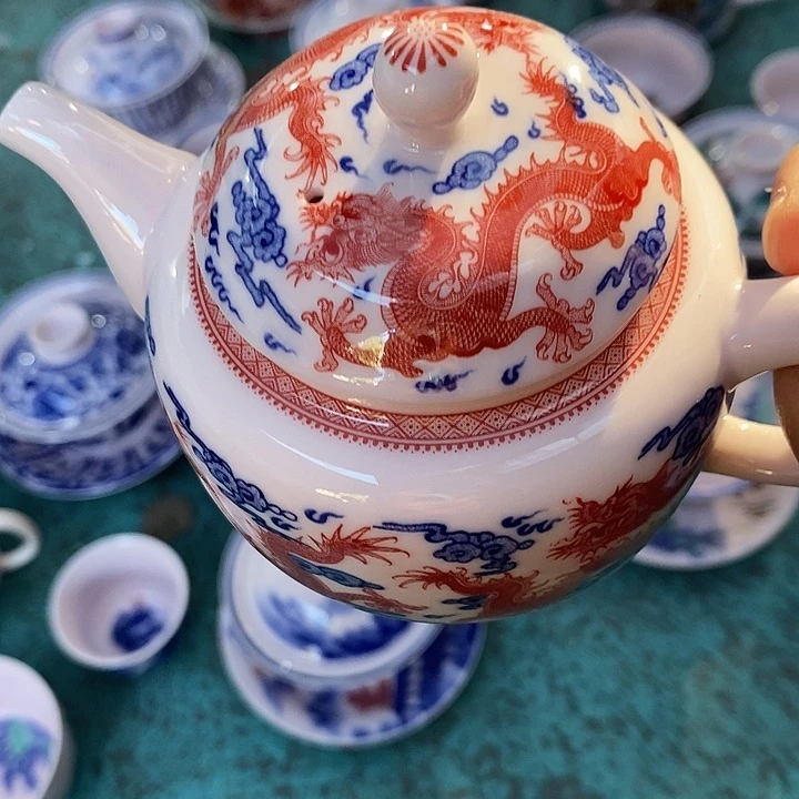 摆件陶红稀土龙纹祥云壶