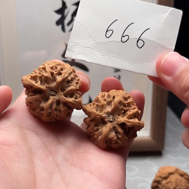 文玩核桃吊坠39苹果园