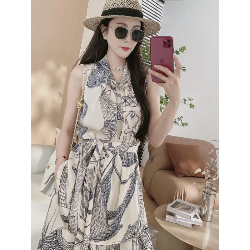 【图案套装】气质领印花上衣+松紧腰阔腿裤两件套（本布系带）8111