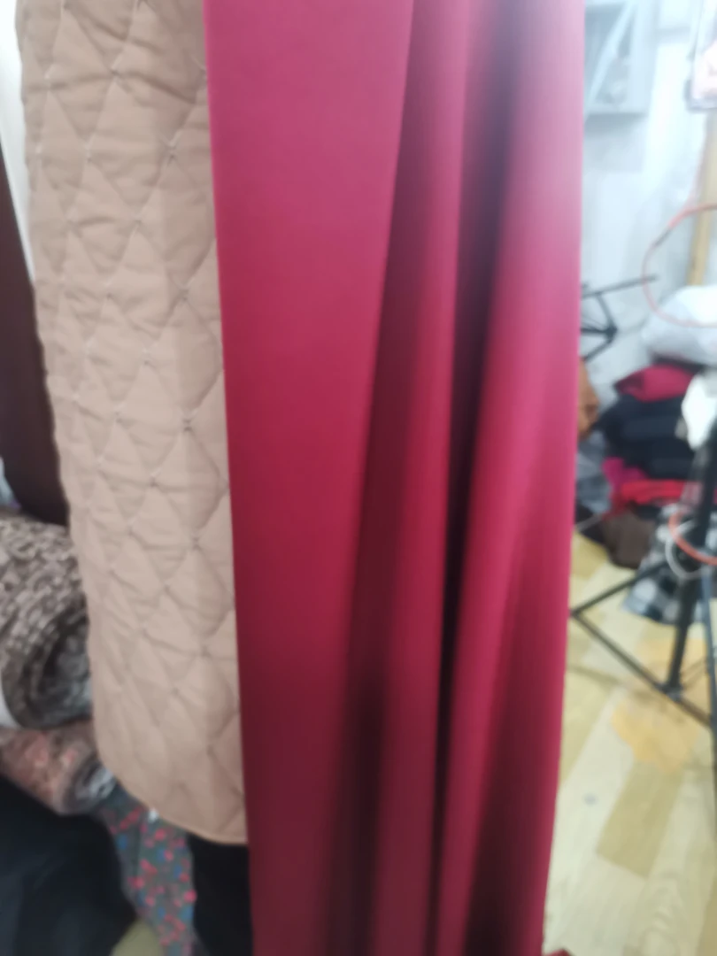 醋酸酒红色1.1米服装面料