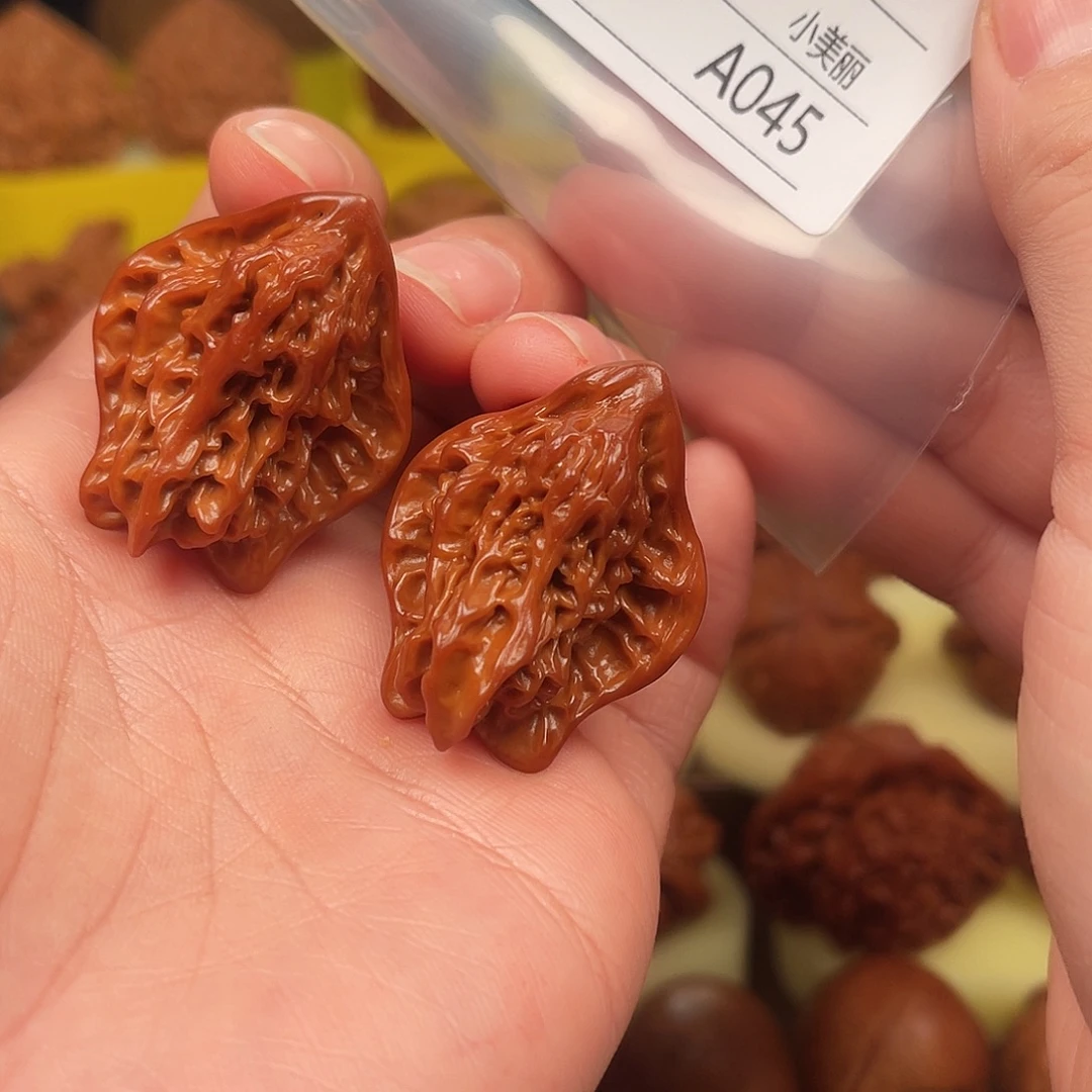 元***斌吊坠桃核嘎姑姑鸟