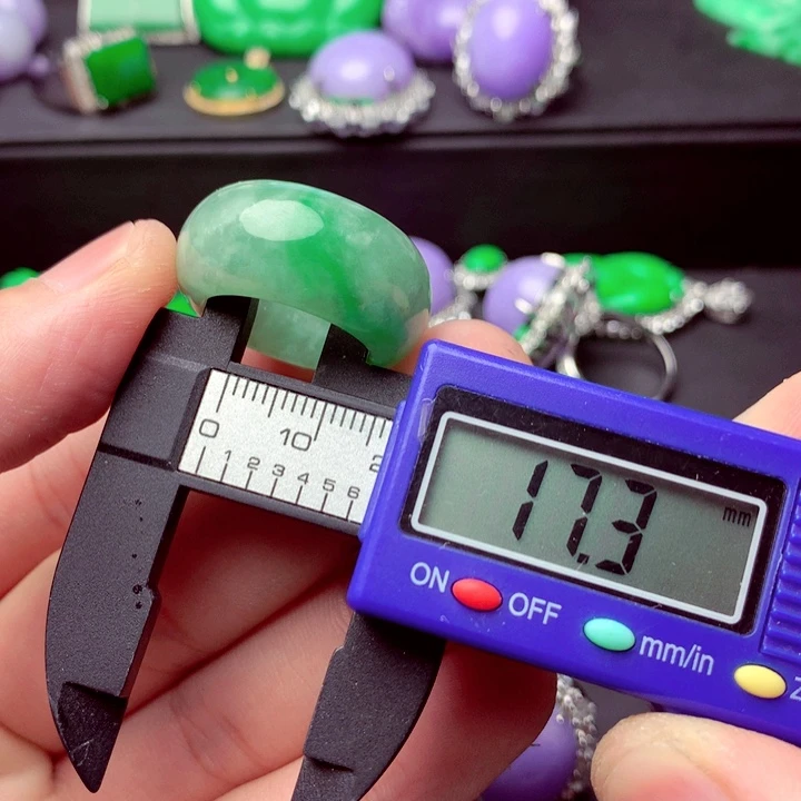 翡翠未镶嵌戒指A货