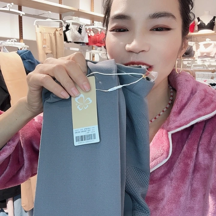 三醋酯纤维79米溥绒85-130斤空姐灰