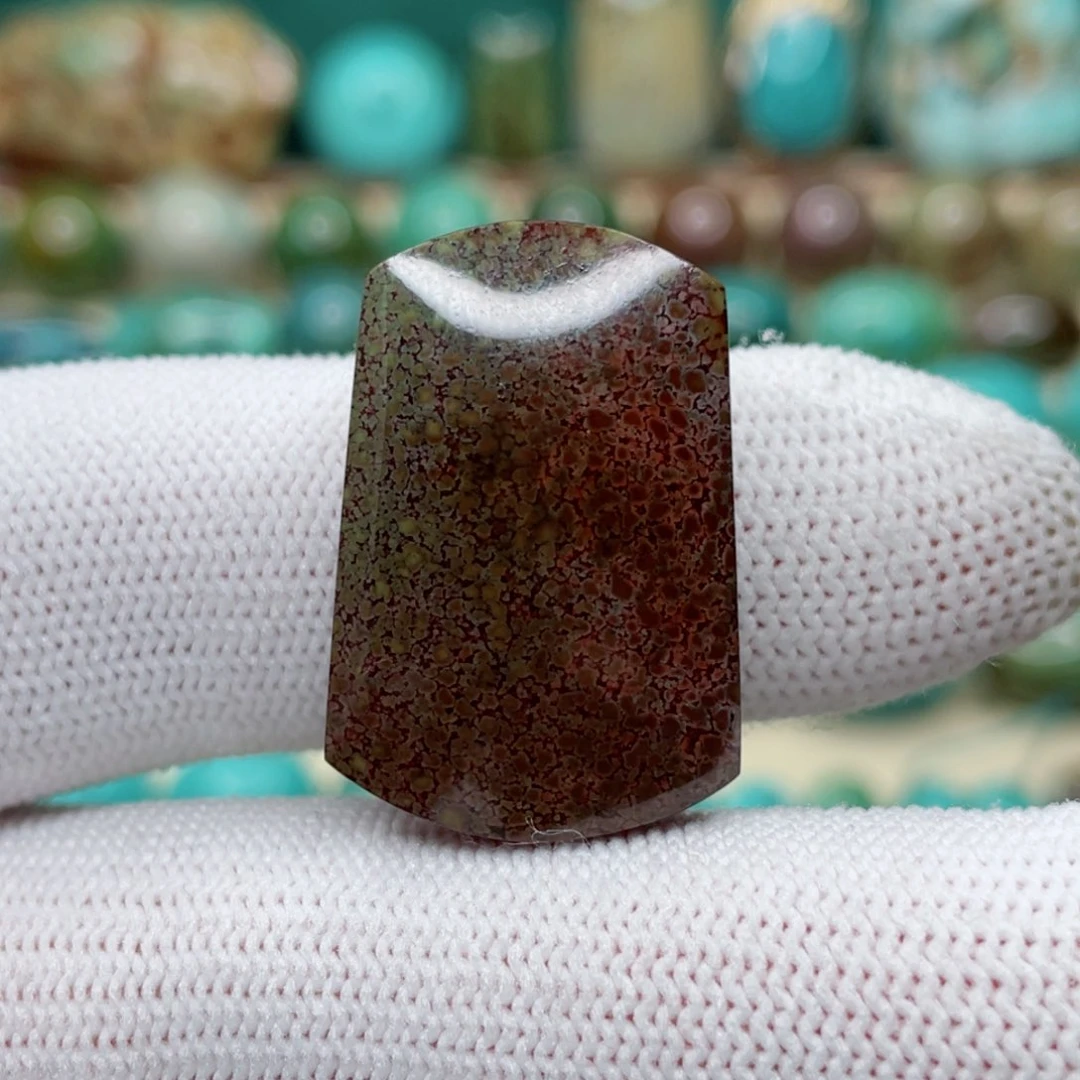 未镶嵌绿松石颈饰