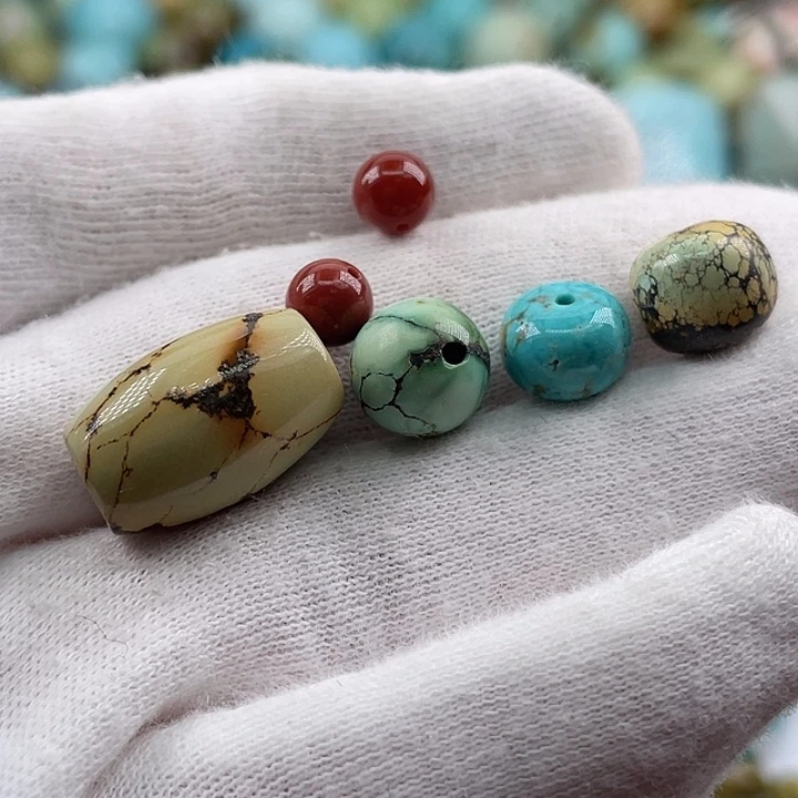 南红玛瑙未镶嵌珠宝奇石