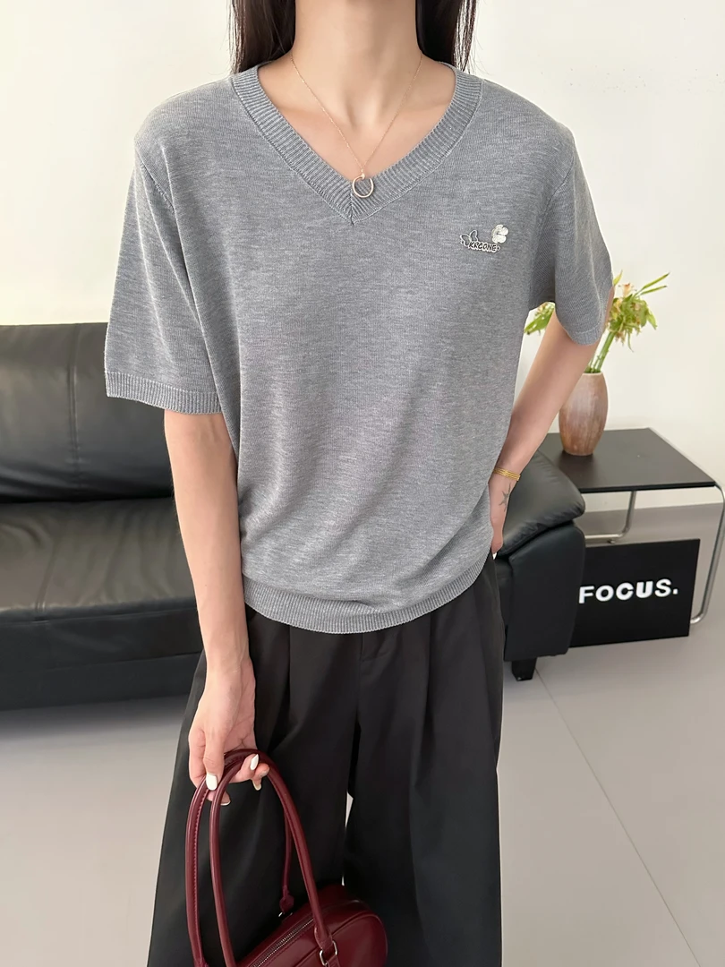 纯手工丨100%莱赛尔蝴蝶背影女款针织透气宽松针织衫56921