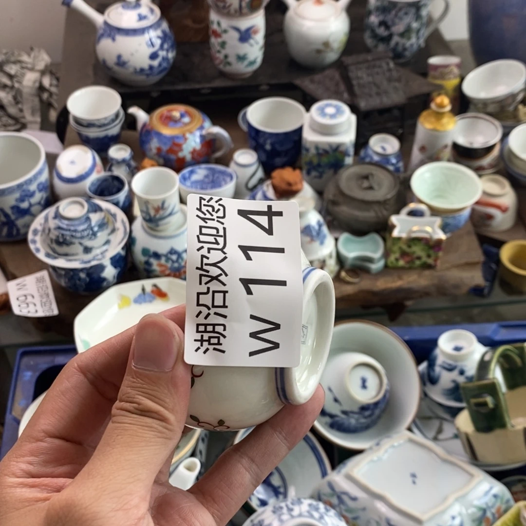 东***珠瓷器瓷器的一个人的时候