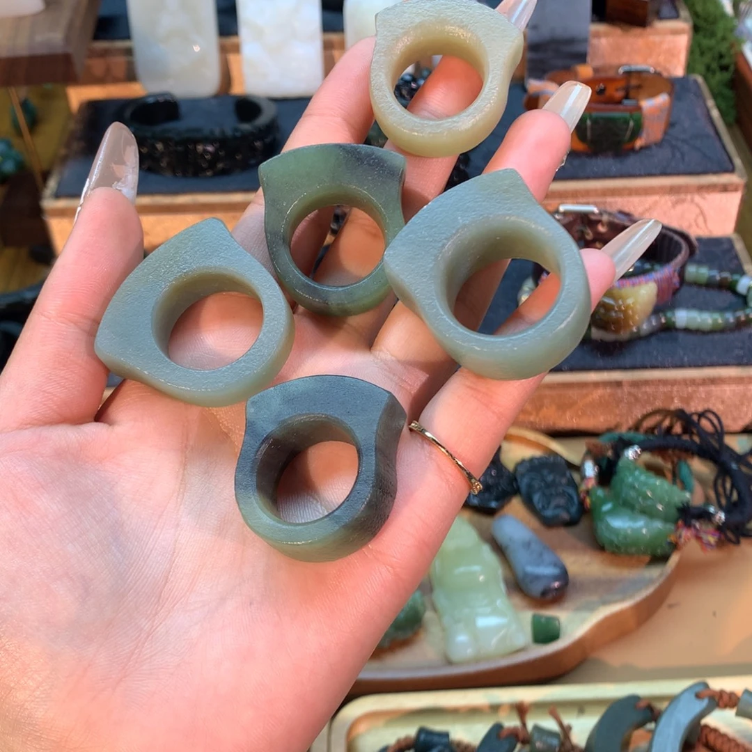 和田玉（糖玉）未镶嵌挂件