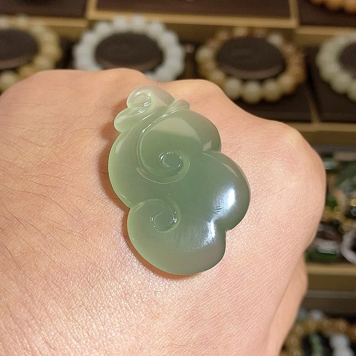 【闪购商品】吊坠(不含链)未镶嵌和田玉